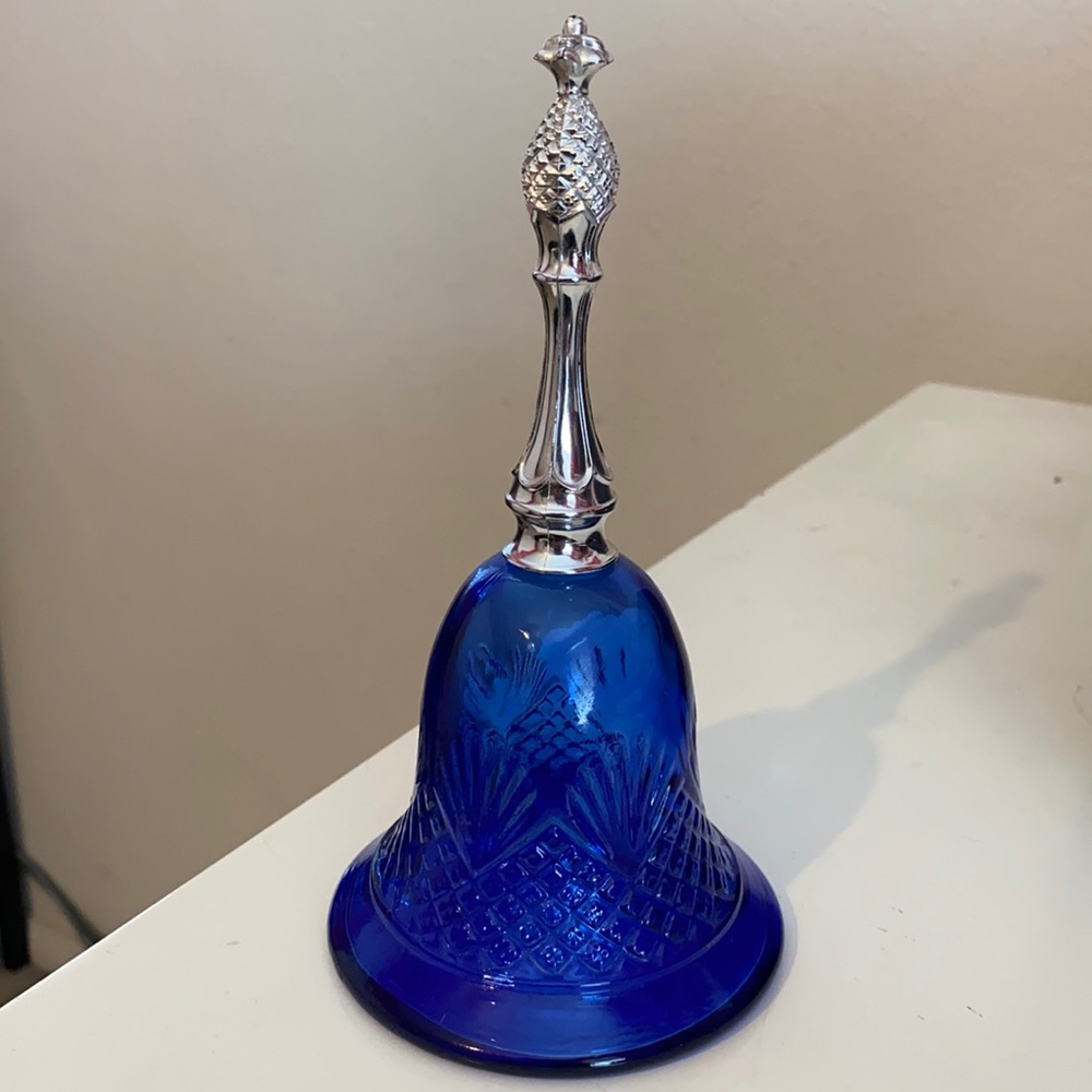 Avon blue hospitality bell cologne bottle‎ 1976